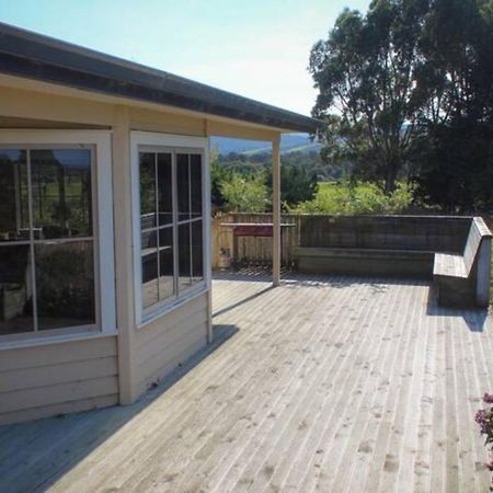 Tram Track Retreat Apartment Papatowai Екстериор снимка