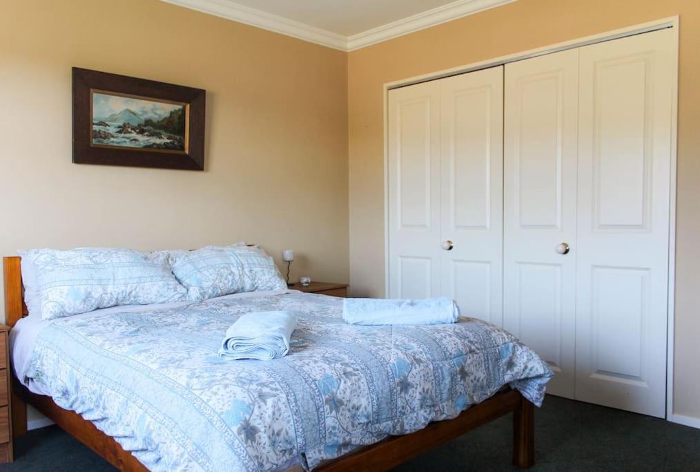 Tram Track Retreat Apartment Papatowai Екстериор снимка